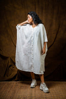 Prathaa Handloom Cotton Shvet Full Kaftan in White