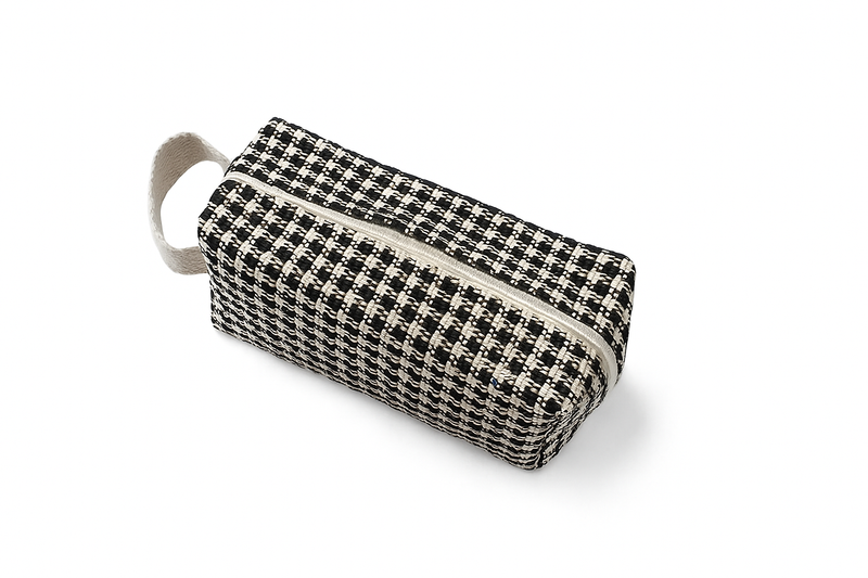 Akhirah Wristlet- Black and White