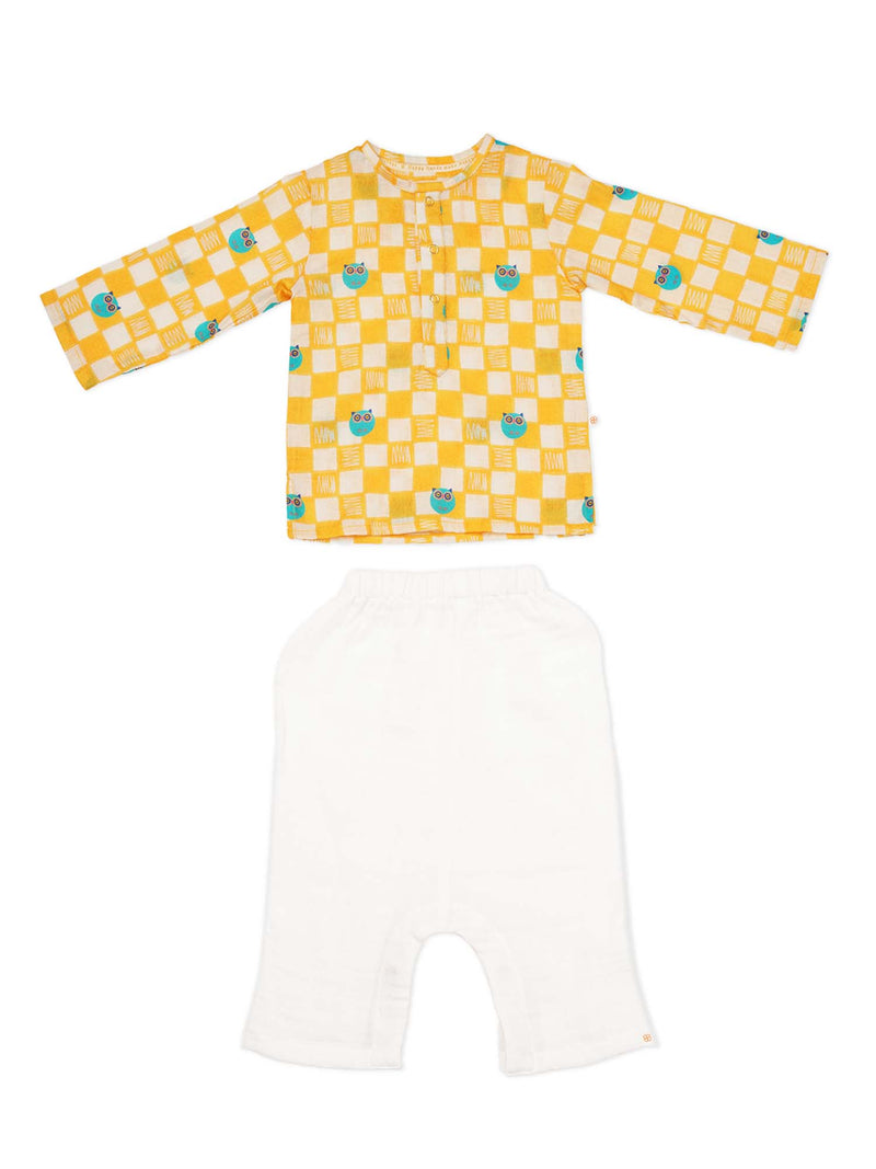 Greendigo Organic Cotton Pack of 2 Kurta and Pant for Newborn Baby Boys - Yellow