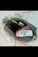 Akhirah Wristlet- Black and White