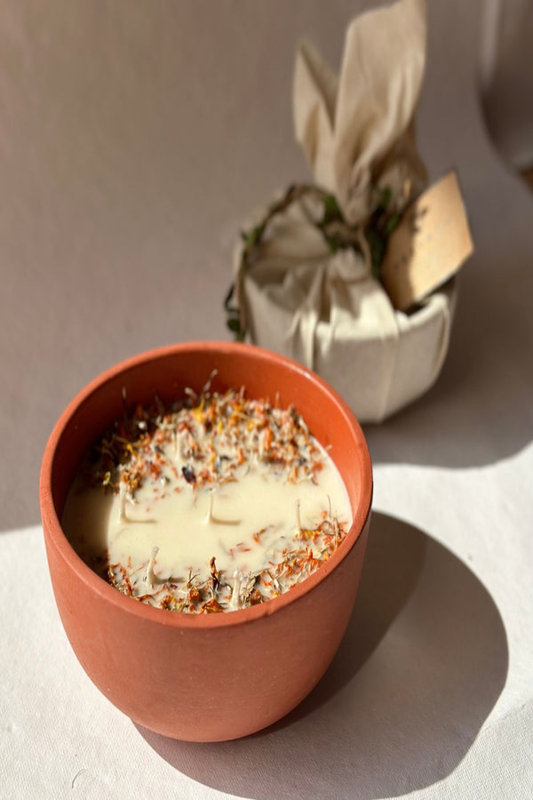 Oud and Amber Candle