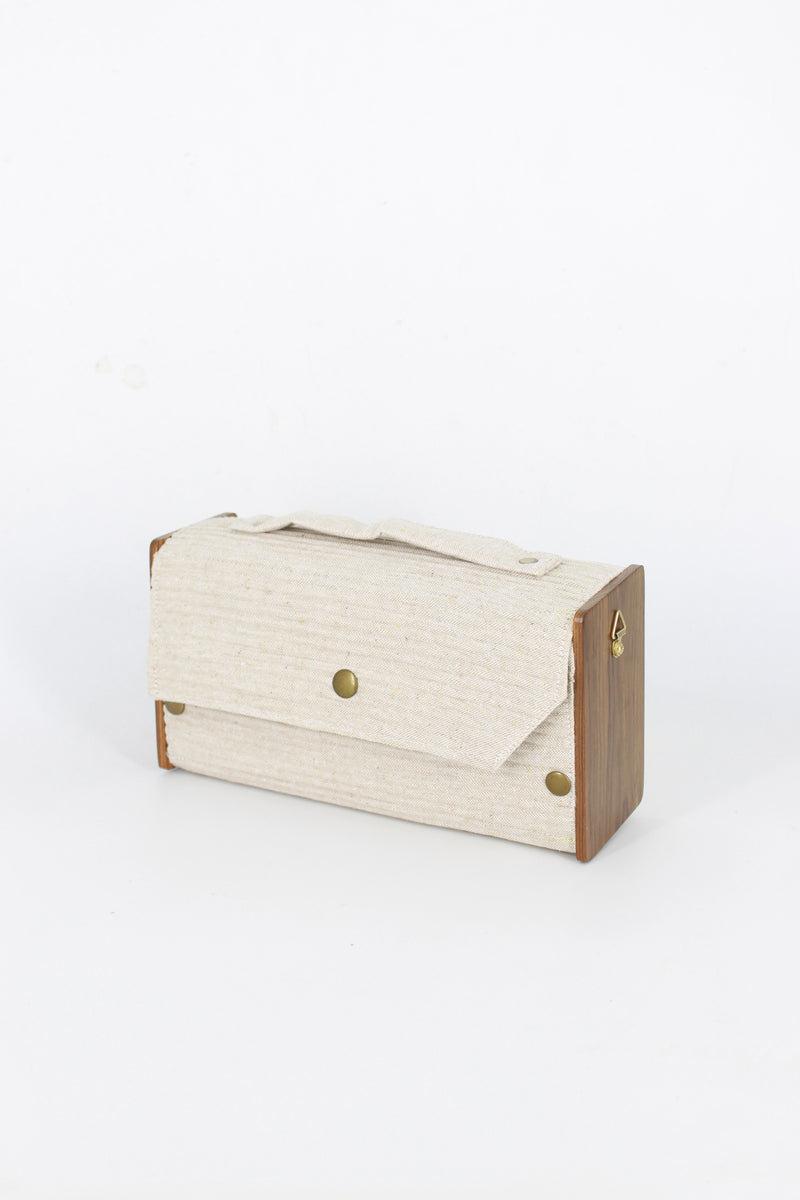 Lukka Chuppi Oat Box Clutch - Single Sleeve