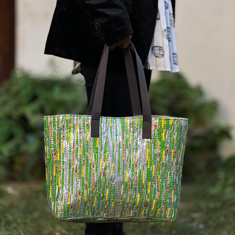 Today I've made this canvas bag with recycled material. : r/crafts
