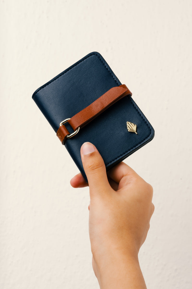 Green Hermitage Neith Unisex Blue & Gingerbread Cardholder