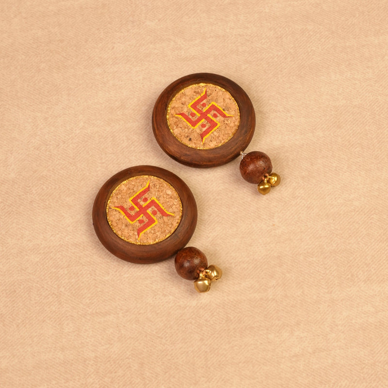 Scrapshala Sajavat Diwali Gift Hamper | Wooden Foldable Runner, Stackable Spiral Tea Light Holders, Swastik Door Hanging & Agarbatti Stand | Sustainable & Handcrafted in Banaras