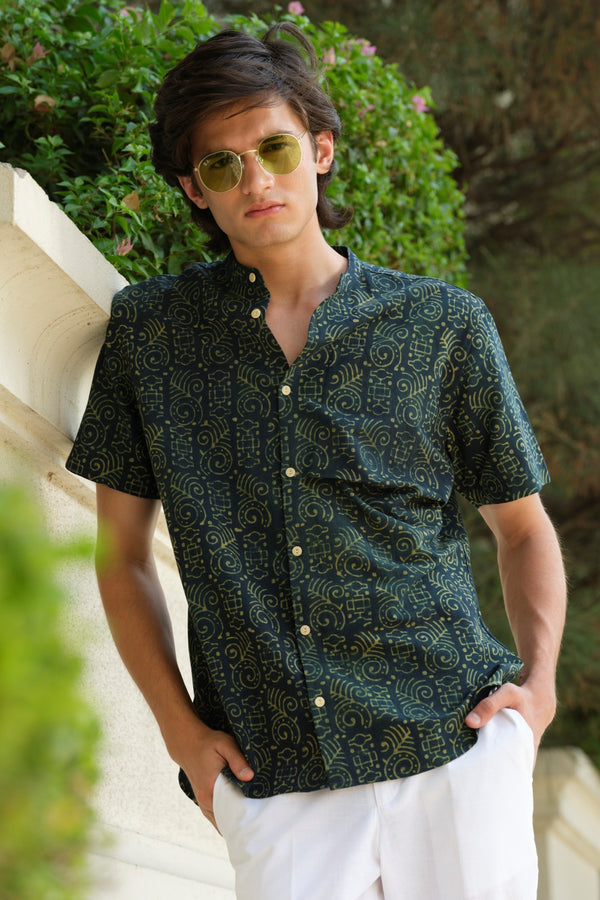 Vasudhaa Vastrram Achhedya - Men's Organic Block Printed Linen and Bamboo Green Half Sleeve Shirt