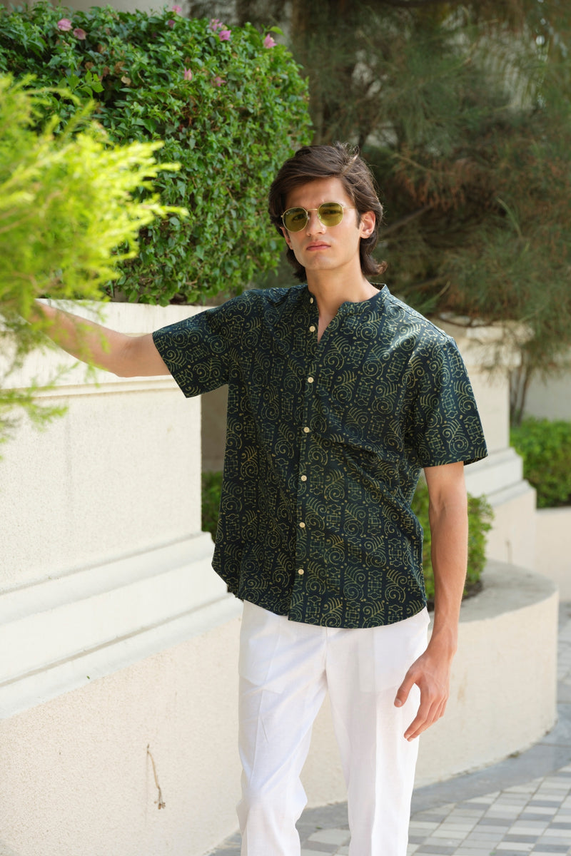 Vasudhaa Vastrram Achhedya - Men's Organic Block Printed Linen and Bamboo Green Half Sleeve Shirt