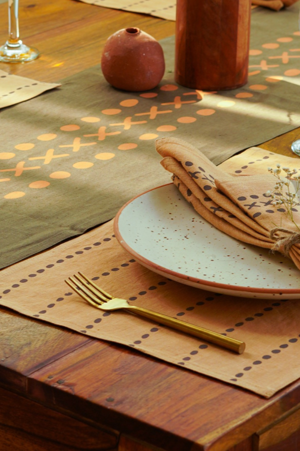 Cross Mehendi Table Mat