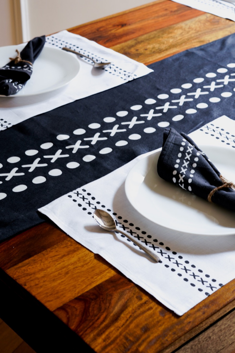 Cross White Table Mat