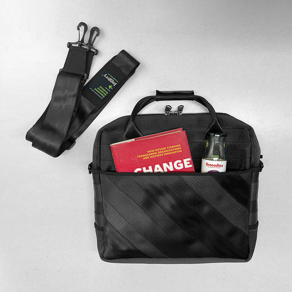 Jaggery Noir Pilot's Everyday Bag in All Black [13" laptop bag]