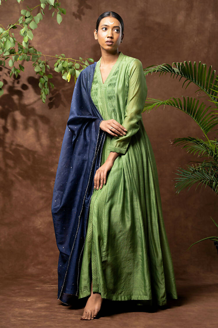 Taraasi Women's Parrot Green And Navy Blue Handloom Chanderi Silk Twisted Pintucks And Hand Embroidered Mukaish/Badla Work Kurta (Set Of 2)