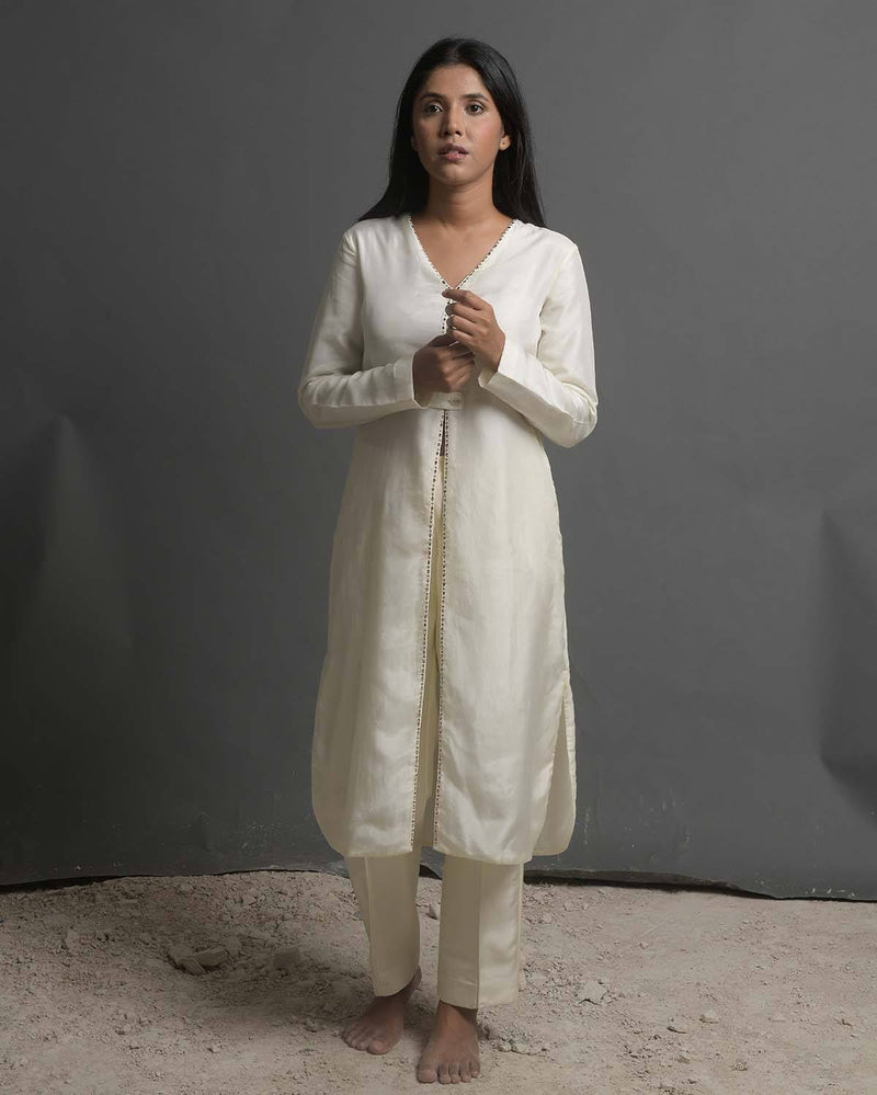 Ahmev Carpe Diem Habutai Silk V Neck Kurta