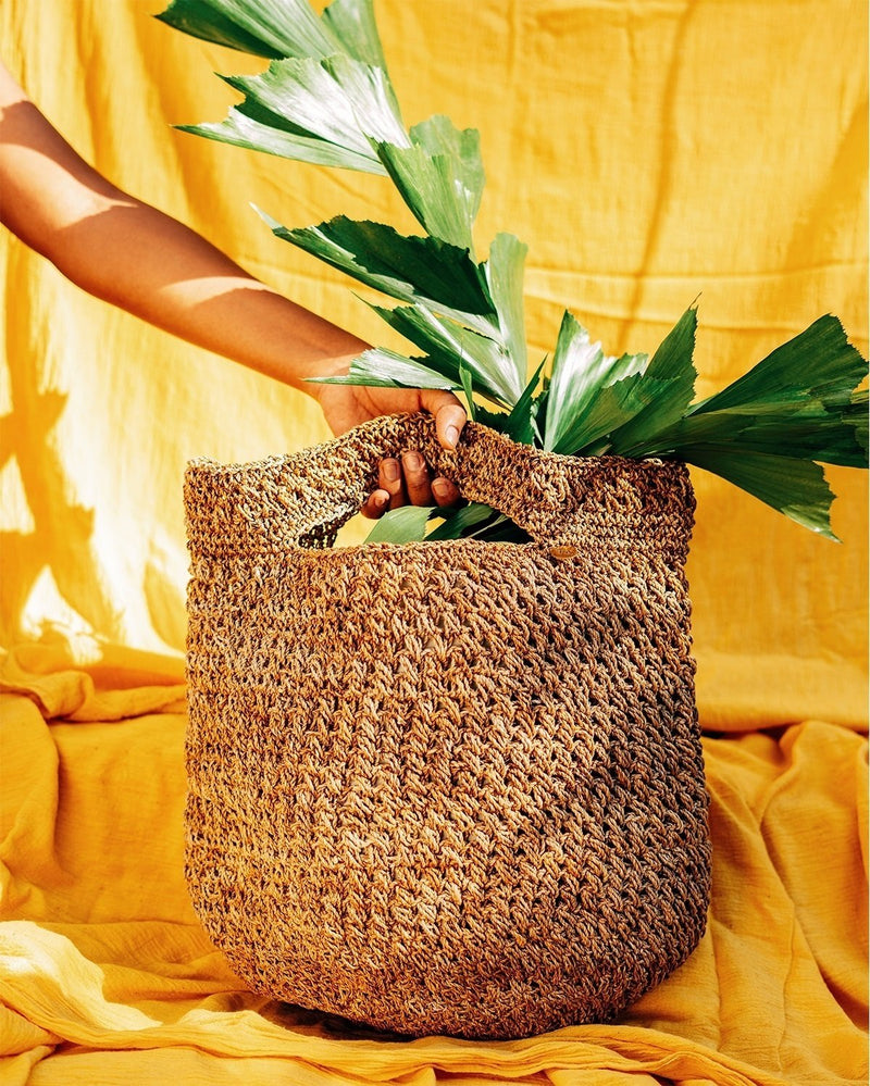 Kaiyare  Round knotted bag in Banana Fibre