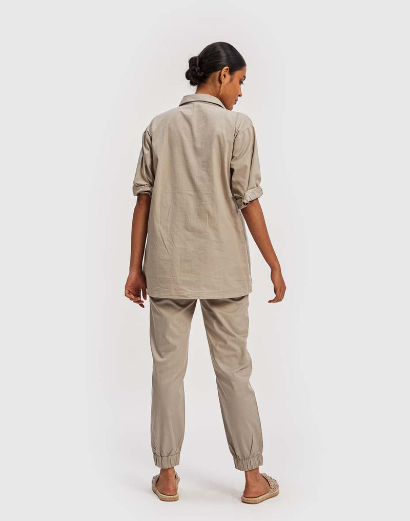 Reistor Poplin The Goes with Everything Joggers in Ecru