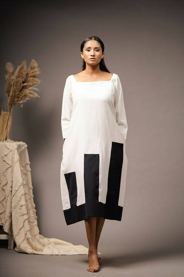 Taraasi Women's Black And White Handwoven Cotton Dress Combination Of Black And White