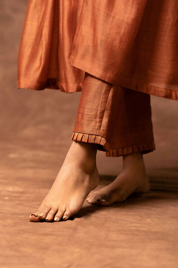 Taraasi Women's Rust Handloom Chanderi Silk Pleats Pant