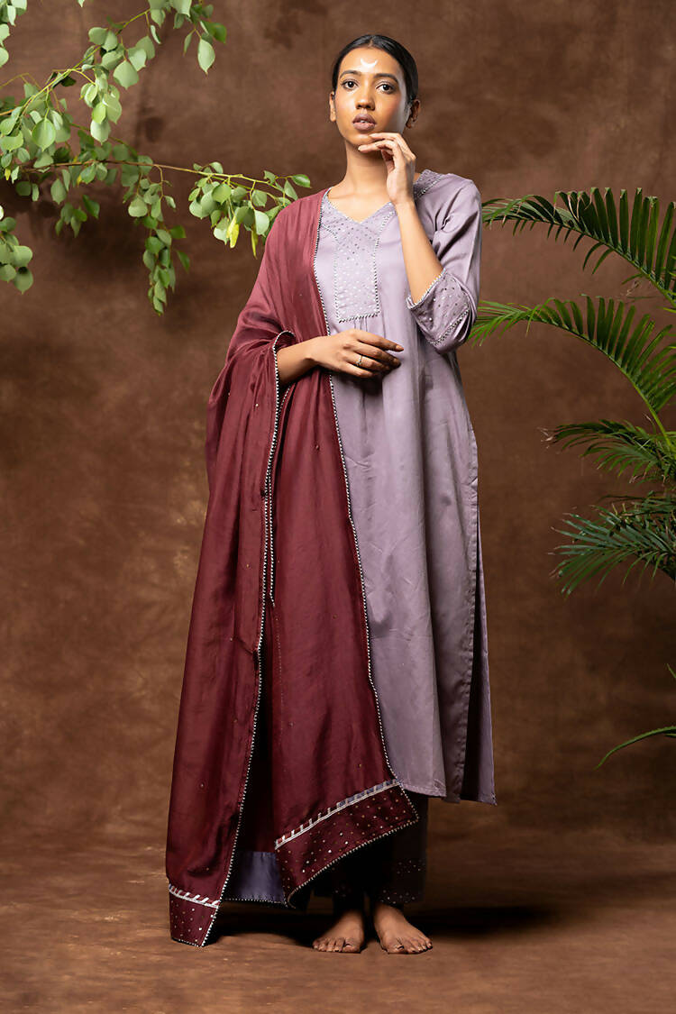 Taraasi Women's Purple Gray And Wine Cotton Silk Sequin Work Kurta (Set Of 3)