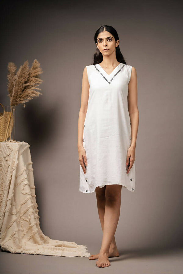 Taraasi Women's White Hand-spun Dress With Black Handwoven Shrug