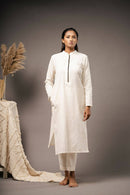 Taraasi Women's Ivory Organic Cotton Hand Embroidered Kurta