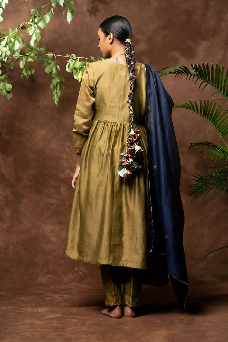 Taraasi Women's Olive Green Handloom Chanderi Silk Hand Embroidered Kurta
